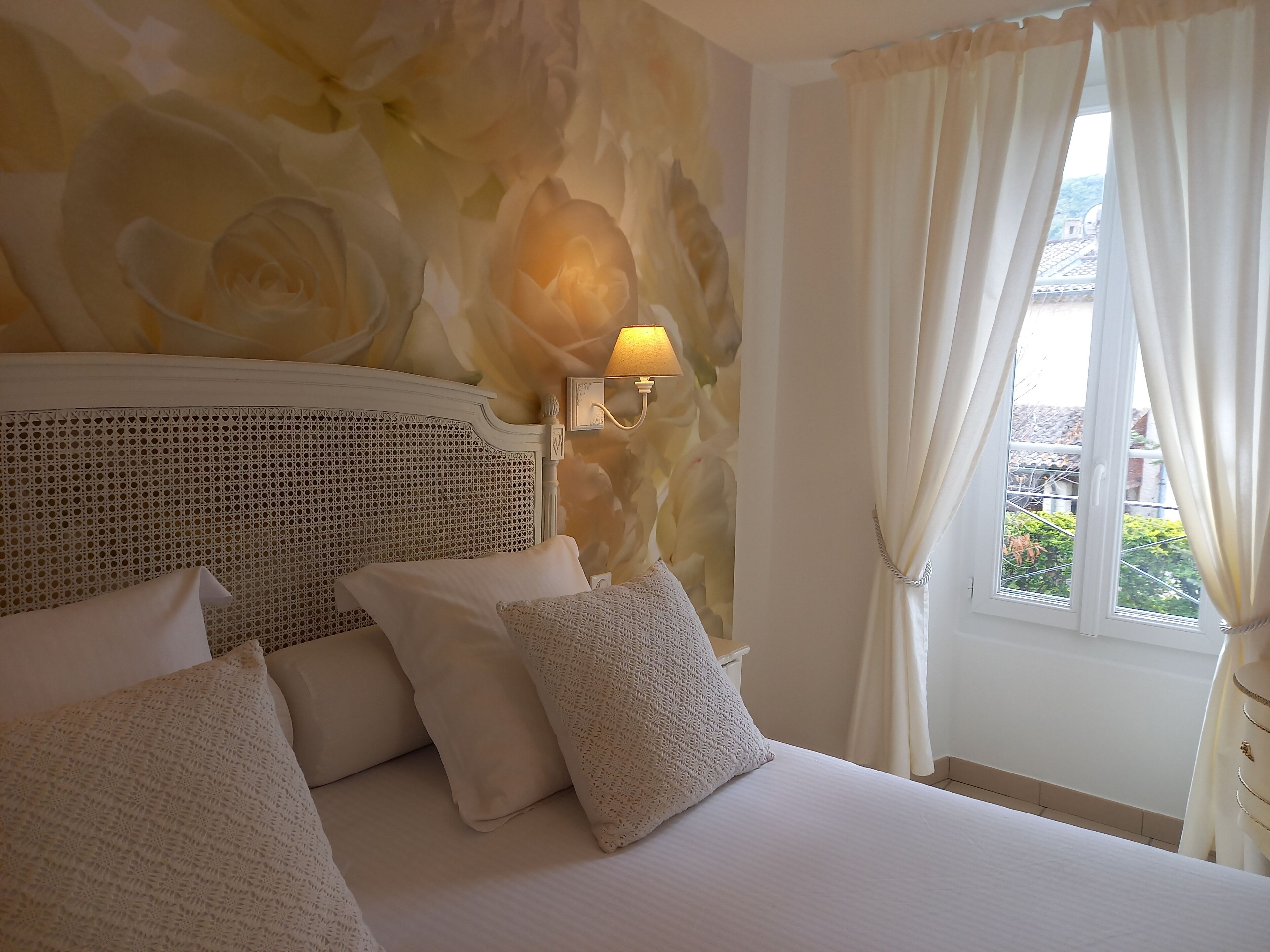 Room Grand Comfort | Premium bedding, individually decorated, individually furnished