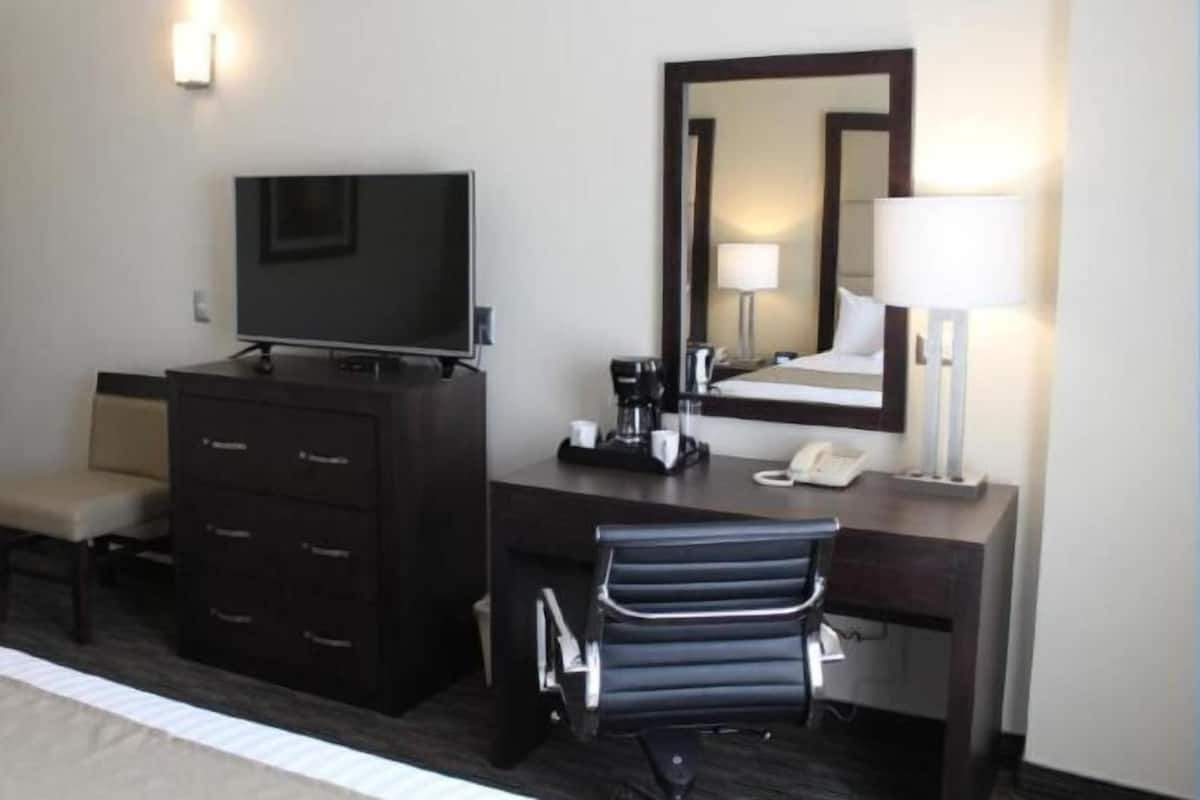 Literie de qualité supérieure, surmatelas, minibar