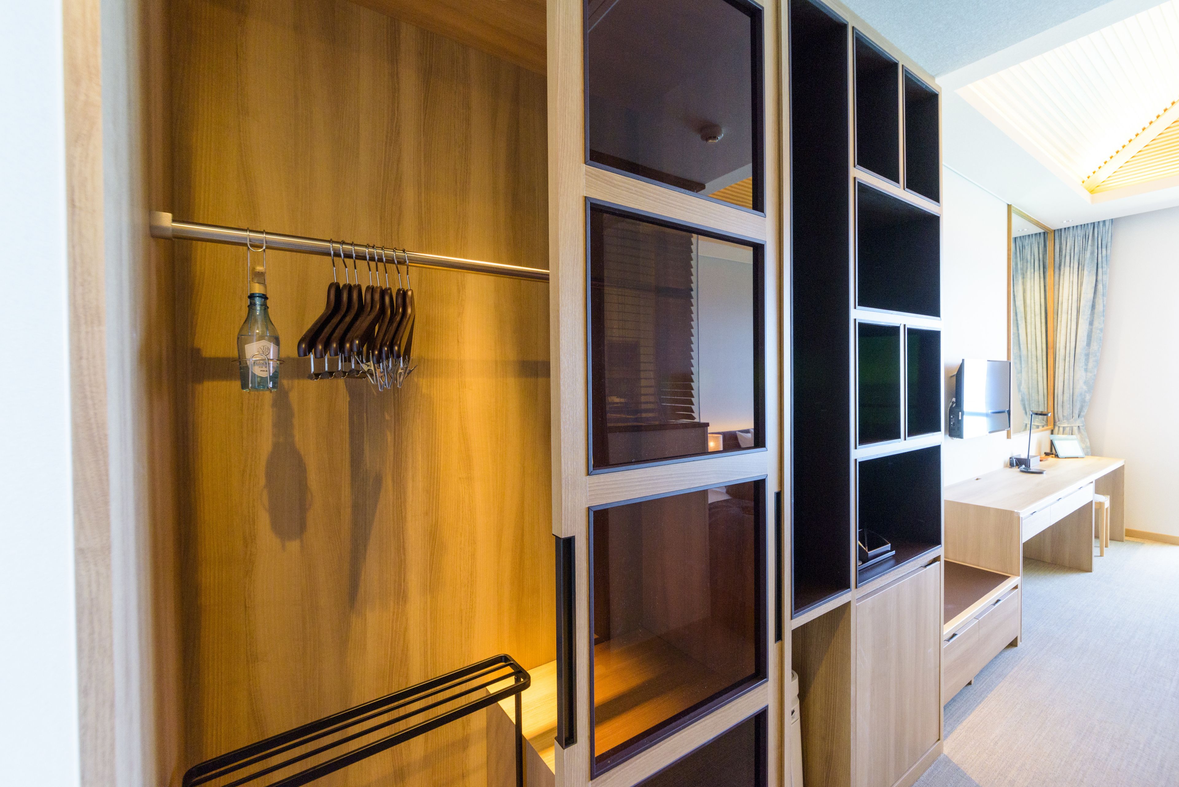 1 bedroom, in-room safe, desk, iron/ironing board