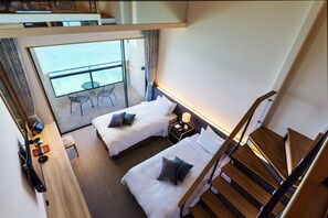 Executive loft, 2 eenpersoonsbedden, niet-roken, aan zee (with Extra Bed) | Een kluis op de kamer, een bureau, een strijkplank/strijkijzer