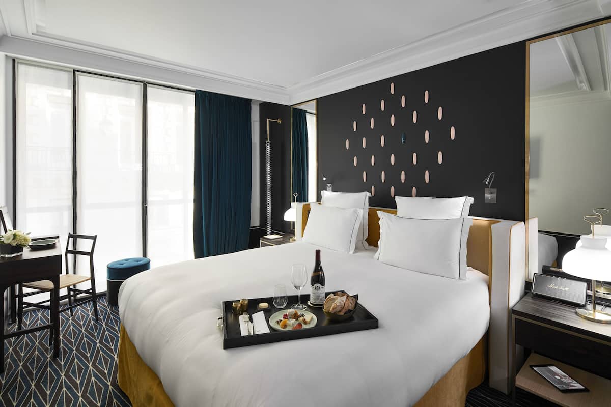 Room (Cosy)