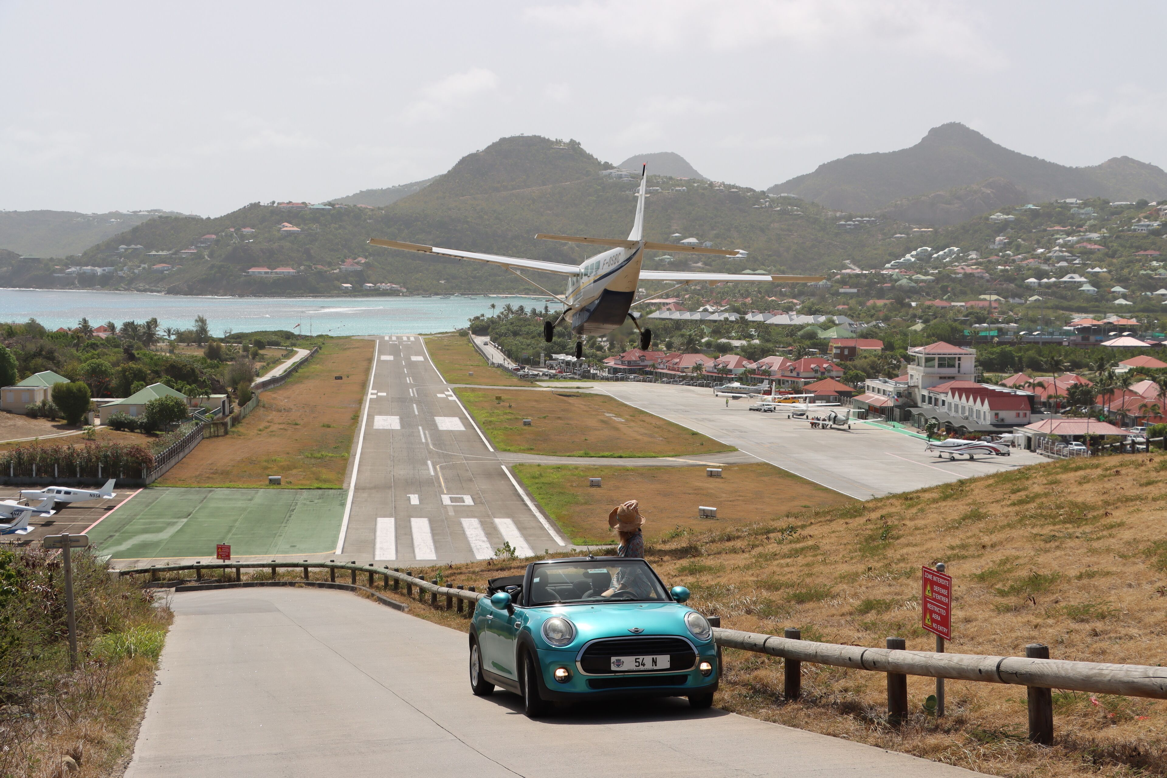 helicopter/plane tours