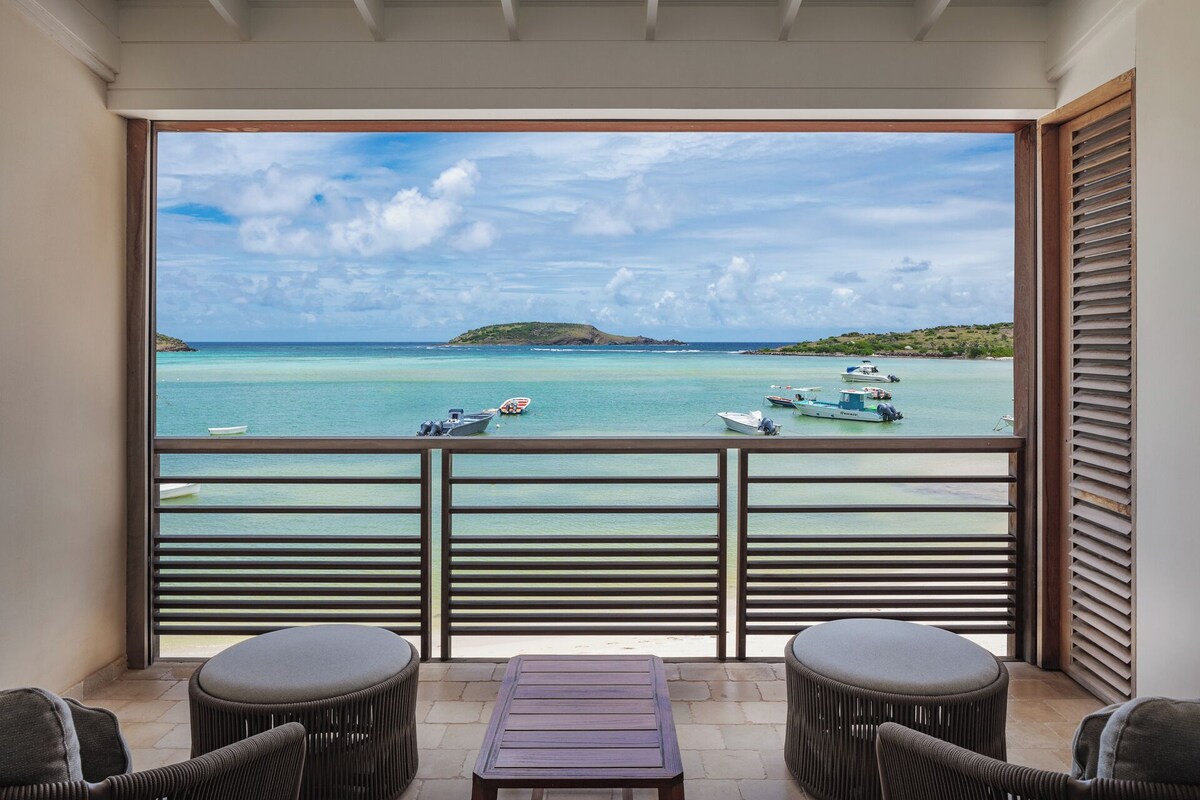 Le Barthélemy oceanfront suite with terrace