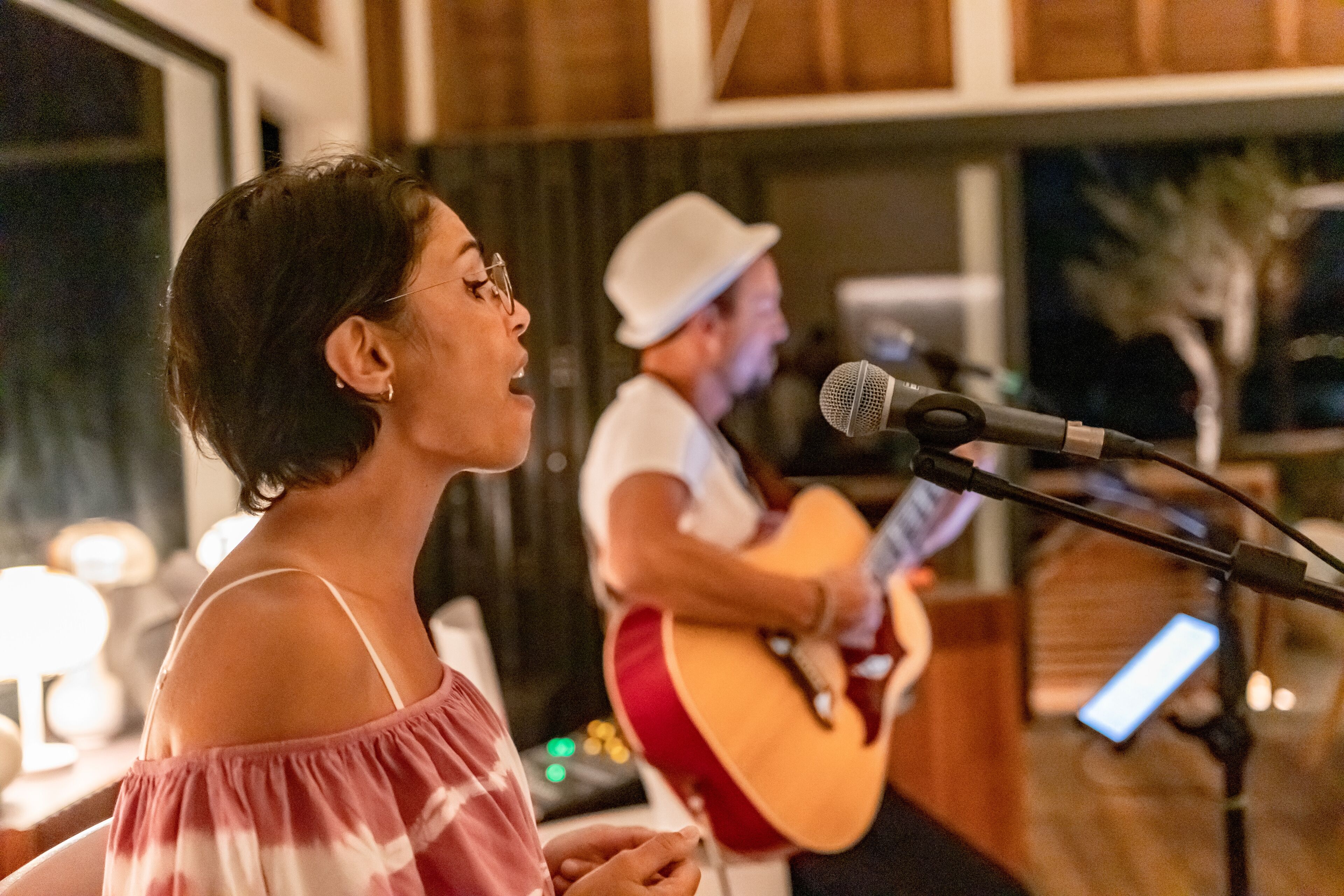 2 restaurants, breakfast, lunch, dinner served; french cuisine