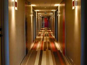 Standard Room, 2 Single Beds | In-room safe, desk, blackout curtains, soundproofing - ibis Sens Hotel (Sens)