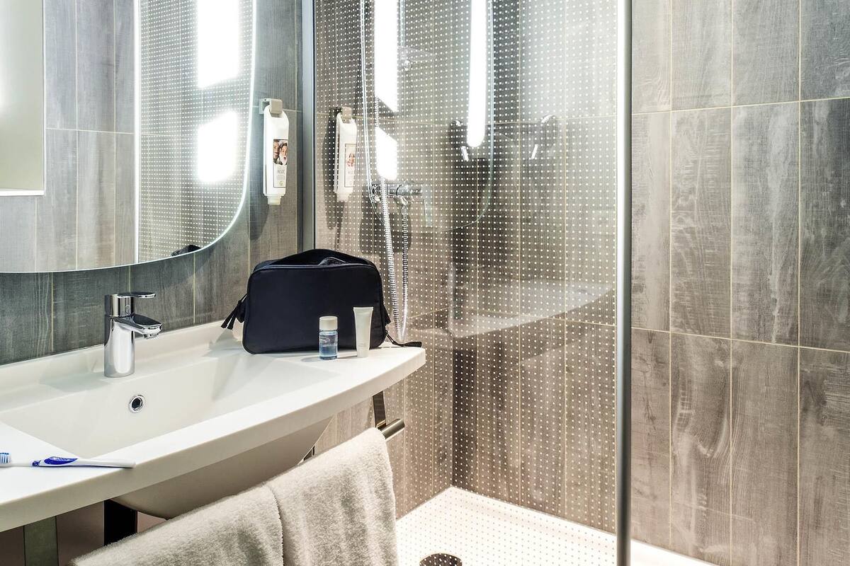 in-room safe, desk, blackout curtains, soundproofing