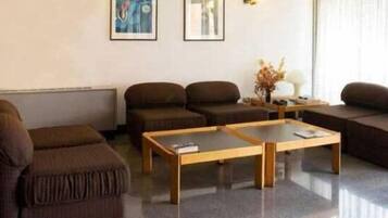 Télévision à écran plat