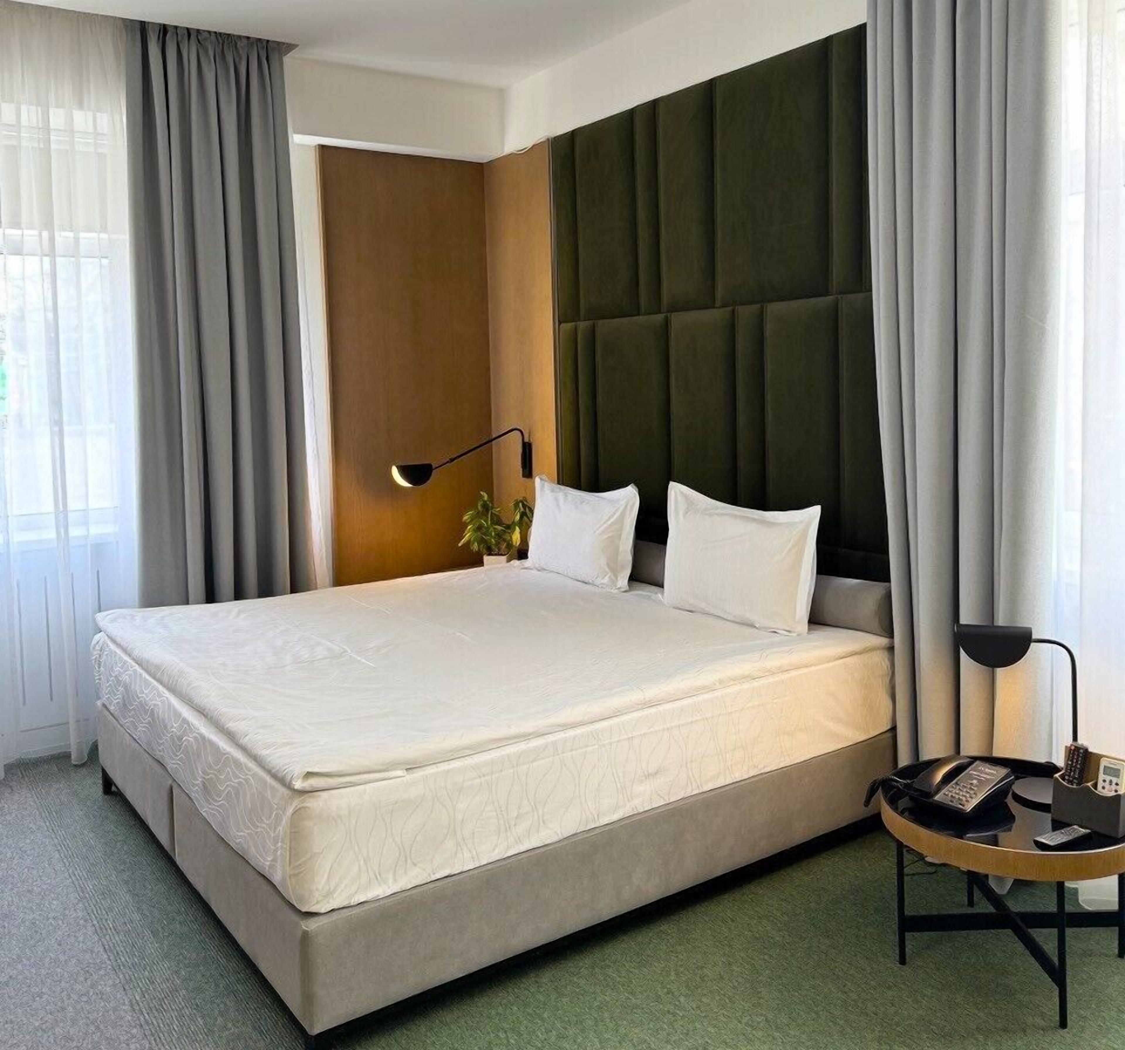 minibar, in-room safe, desk, soundproofing