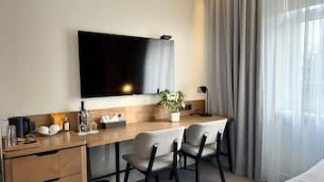 Minibar, in-room safe, desk, soundproofing
