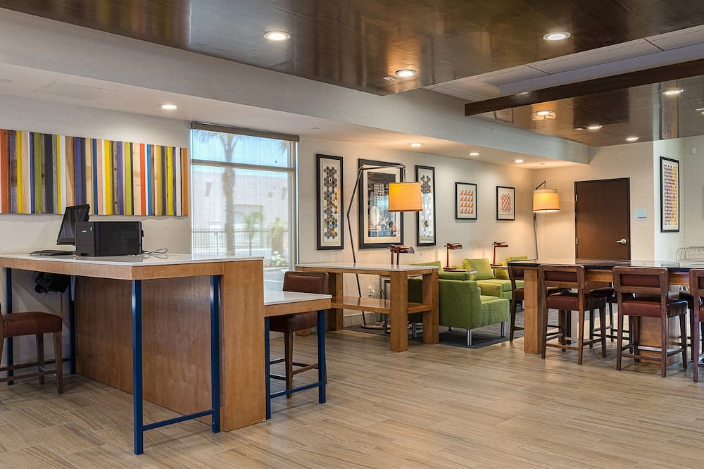 Holiday Inn Express Fullerton - Anaheim by IHG