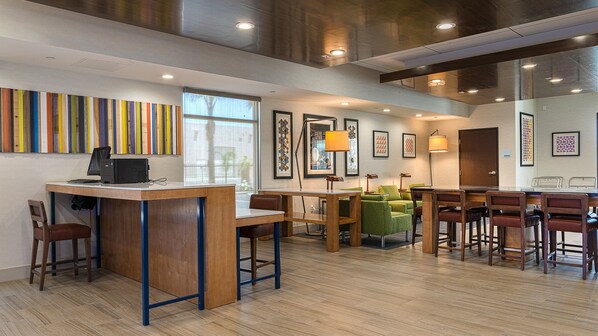 Exterior - Holiday Inn Express Fullerton - Anaheim by IHG (Fullerton)