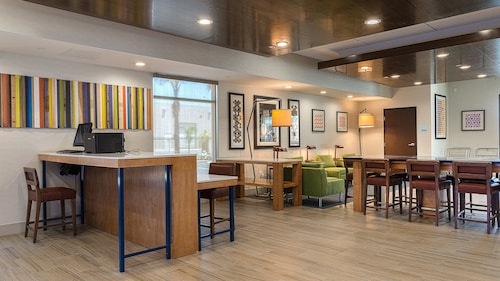 Holiday Inn Express Fullerton - Anaheim by IHG