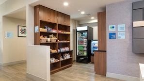Gift shop - Holiday Inn Express Fullerton - Anaheim by IHG (Fullerton)