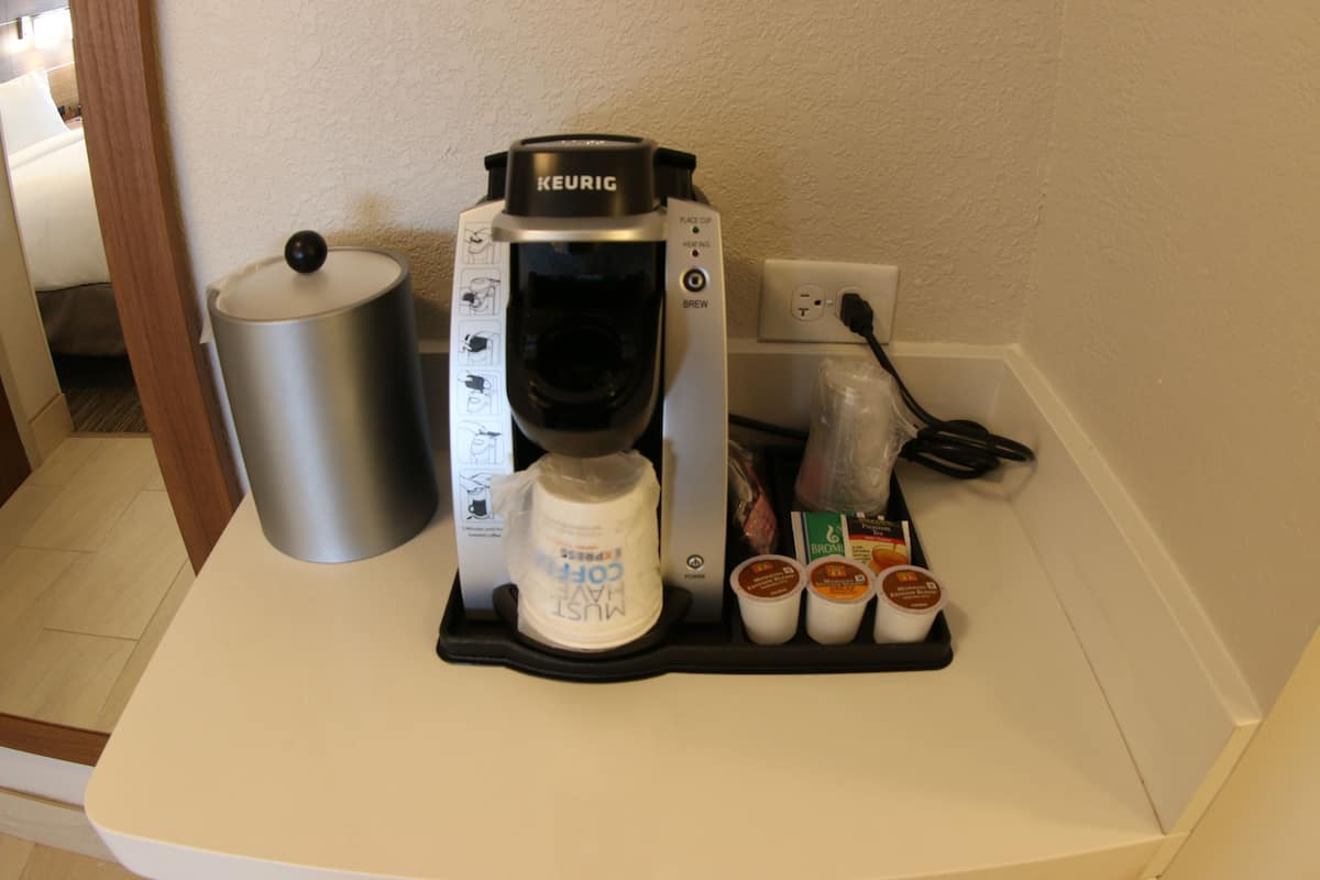 Kaffee und/oder Kaffeemaschine