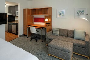 Pillowtop beds, in-room safe, desk, iron/ironing board - TownePlace Suites Huntsville West/Redstone Gateway (Huntsville)