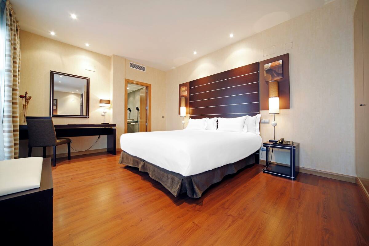 Superior Room (with living room)