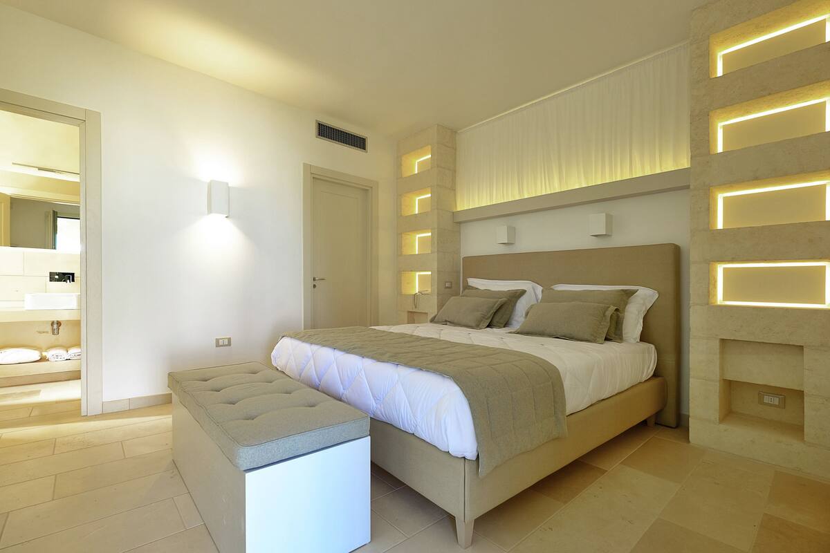 Superior Double Room | Premium bedding, memory foam beds, minibar, in-room safe