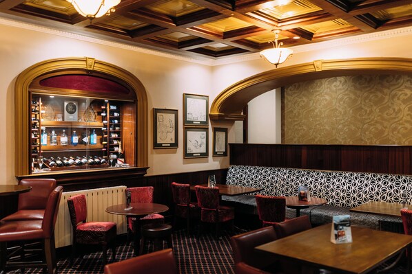 Bar (on property) - Adair Arms Hotel (Ballymena)