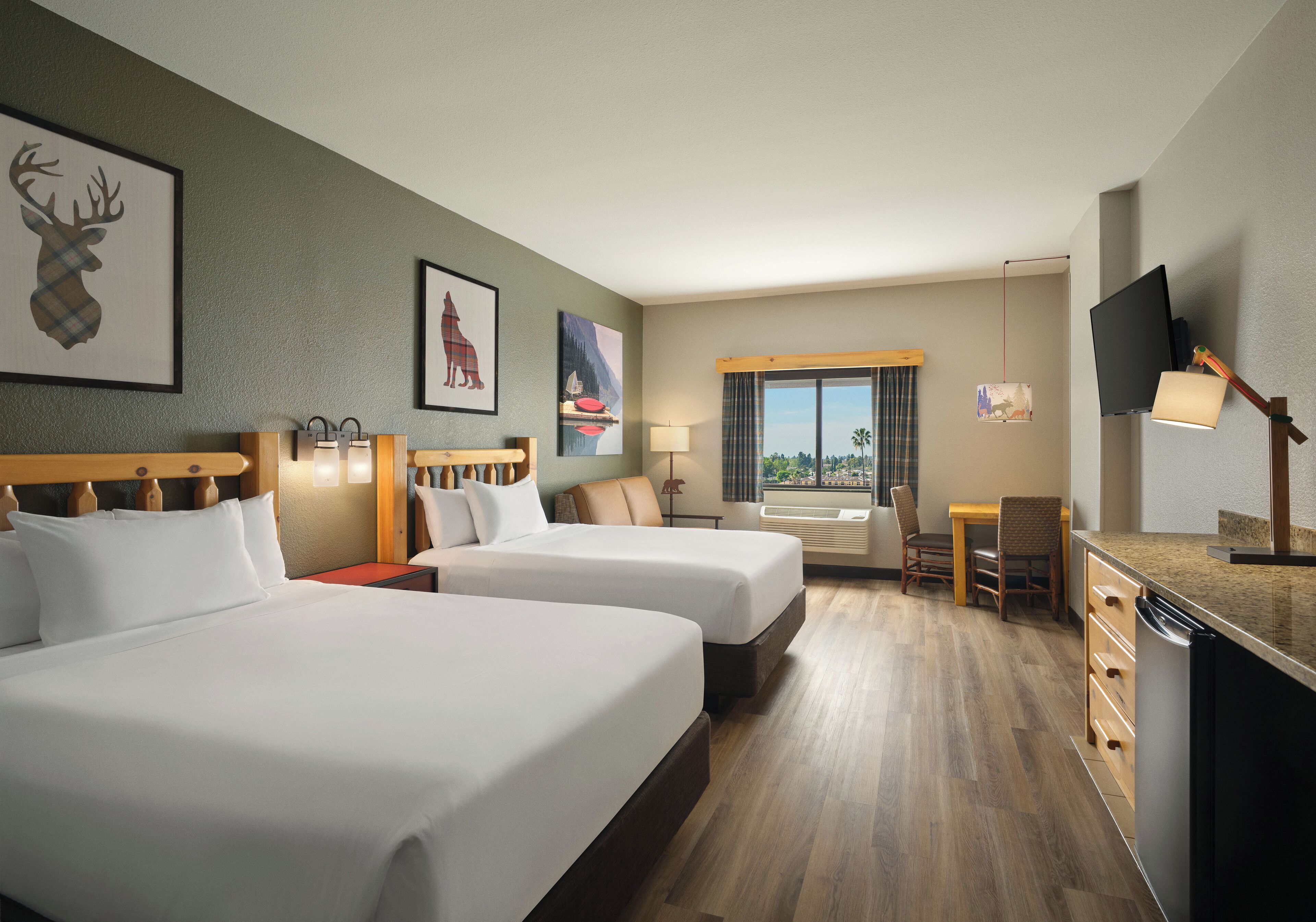 Family Suite - Water Park Included | In-room safe, desk, free cribs/infant beds, bed sheets