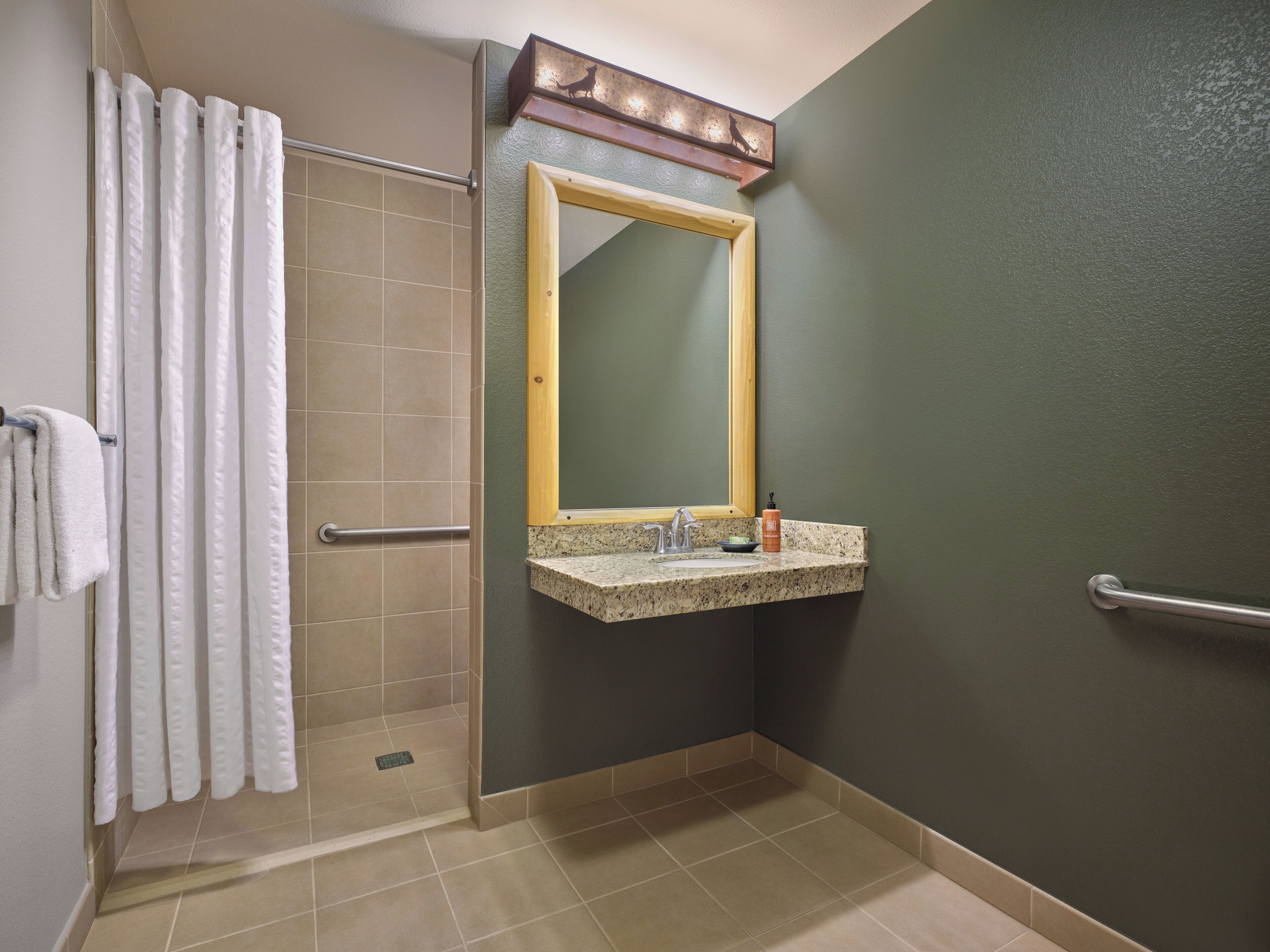 Double Queen Suite Accessible Shower - Water Park Included | Bathroom | Combined shower/tub, free toiletries, hair dryer, towels