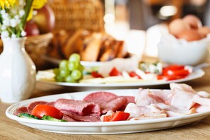 Dinner served  - Brauereigasthof Stanglbräu (Hausen)