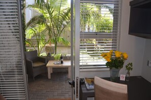 Deluxe appartement, 1 slaapkamer | Terras