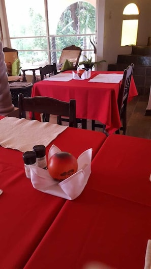 Bao gồm bữa sáng buffet hàng ngày