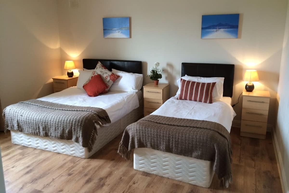 House, 3 Bedrooms | 3 bedrooms, desk, soundproofing, iron/ironing board