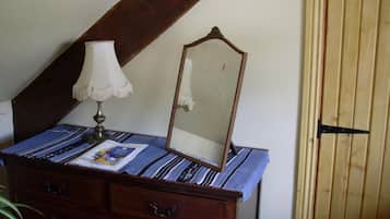 1 bedroom, laptop workspace, free WiFi, bed sheets