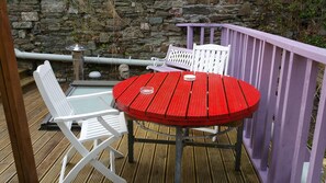 ห้องแฟมิลี่, ห้องน้ำรวม | ลานระเบียง/นอกชาน