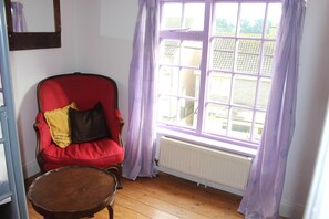 ห้องอีโคโนมีทวิน | 1 ห้องนอน, พื้นที่ทำงานแบบใช้แล็ปท็อป, Wi-Fi ฟรี, ผ้าปูที่นอน