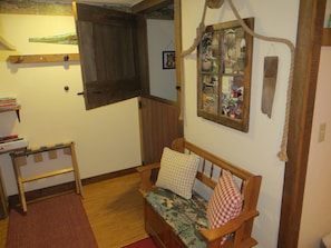 Standard Room, 1 Queen Bed (Loft) | Desk, free rollaway beds, bed sheets