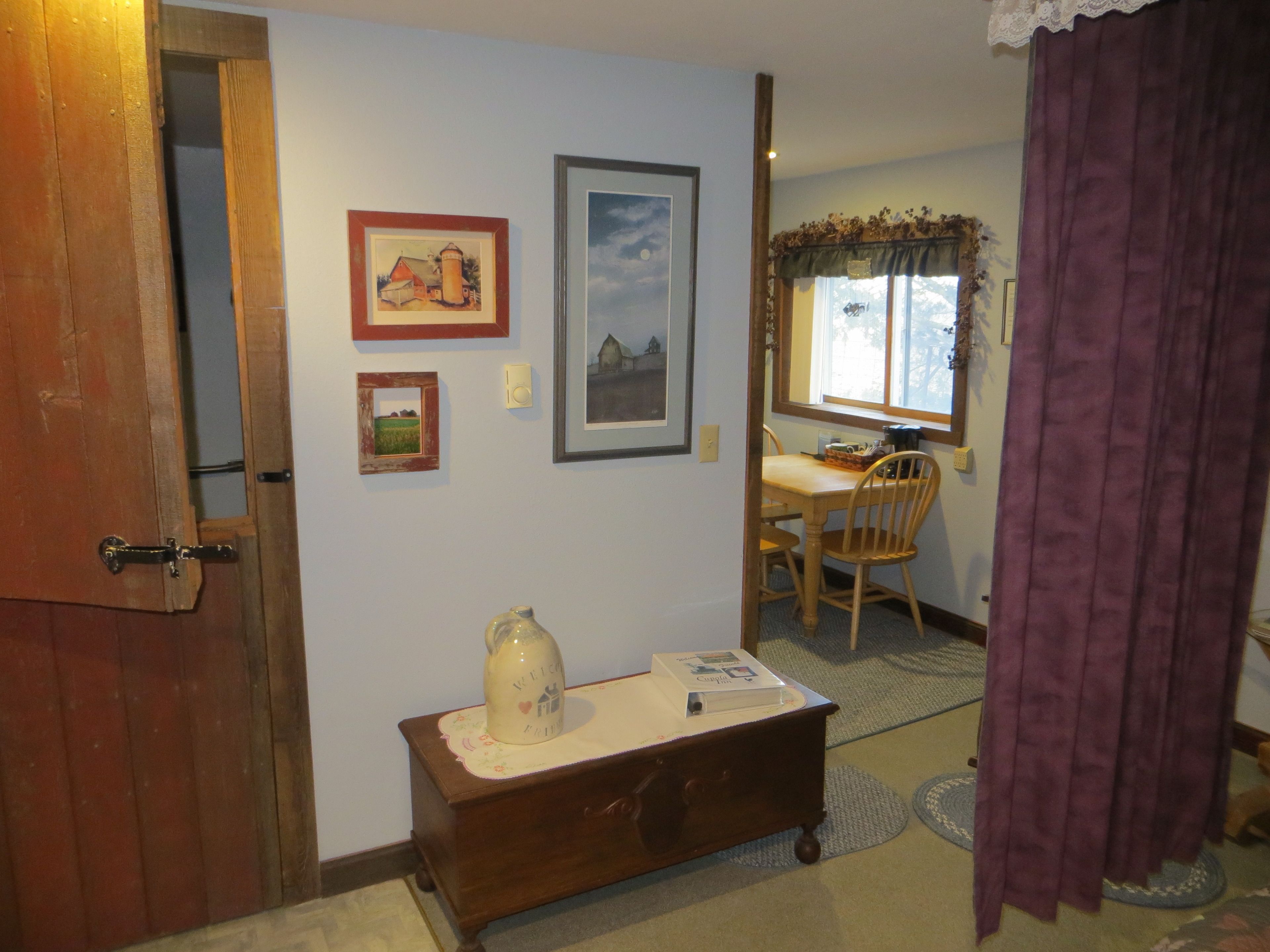 Standard Room, 1 Queen Bed (Cupola) | Desk, free rollaway beds, bed sheets