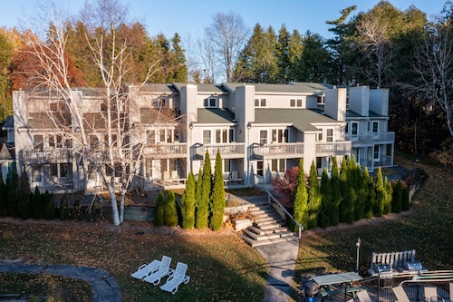 Evergreen Hill Condominiums