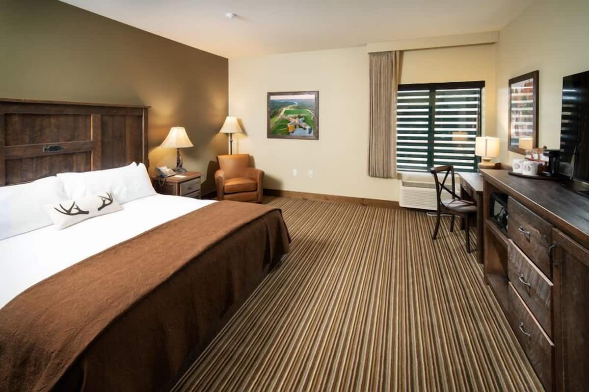 Single King | Premium bedding, desk, laptop workspace, iron/ironing board
