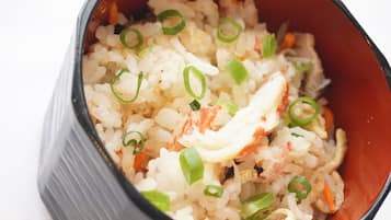 Tägliches Frühstücksbuffet (2500 JPY pro Person)