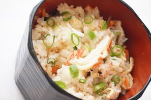 Daily buffet breakfast (JPY 2500 per person)
