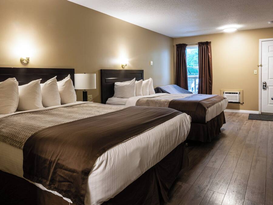 1 bedroom, premium bedding, desk, iron/ironing board