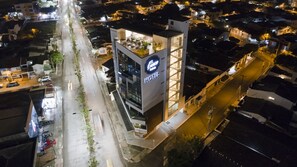Façade de l’hébergement - soirée/nuit