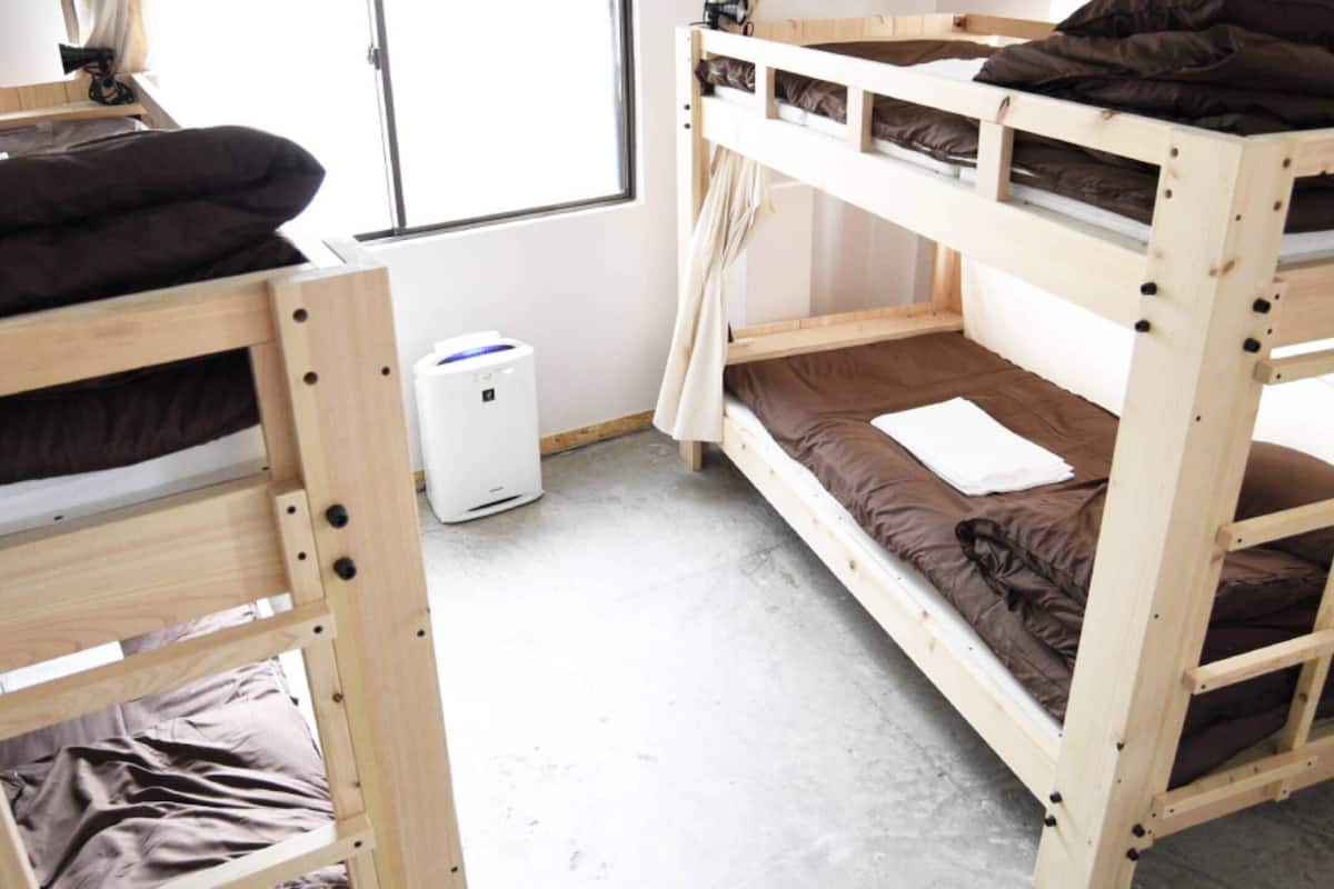 Basic Shared Dormitory, Women only | Wi-fi percuma, cadar katil