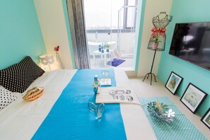 Elite Suite | Individually decorated, individually furnished, desk, blackout drapes - I Do B&B (Wujie)