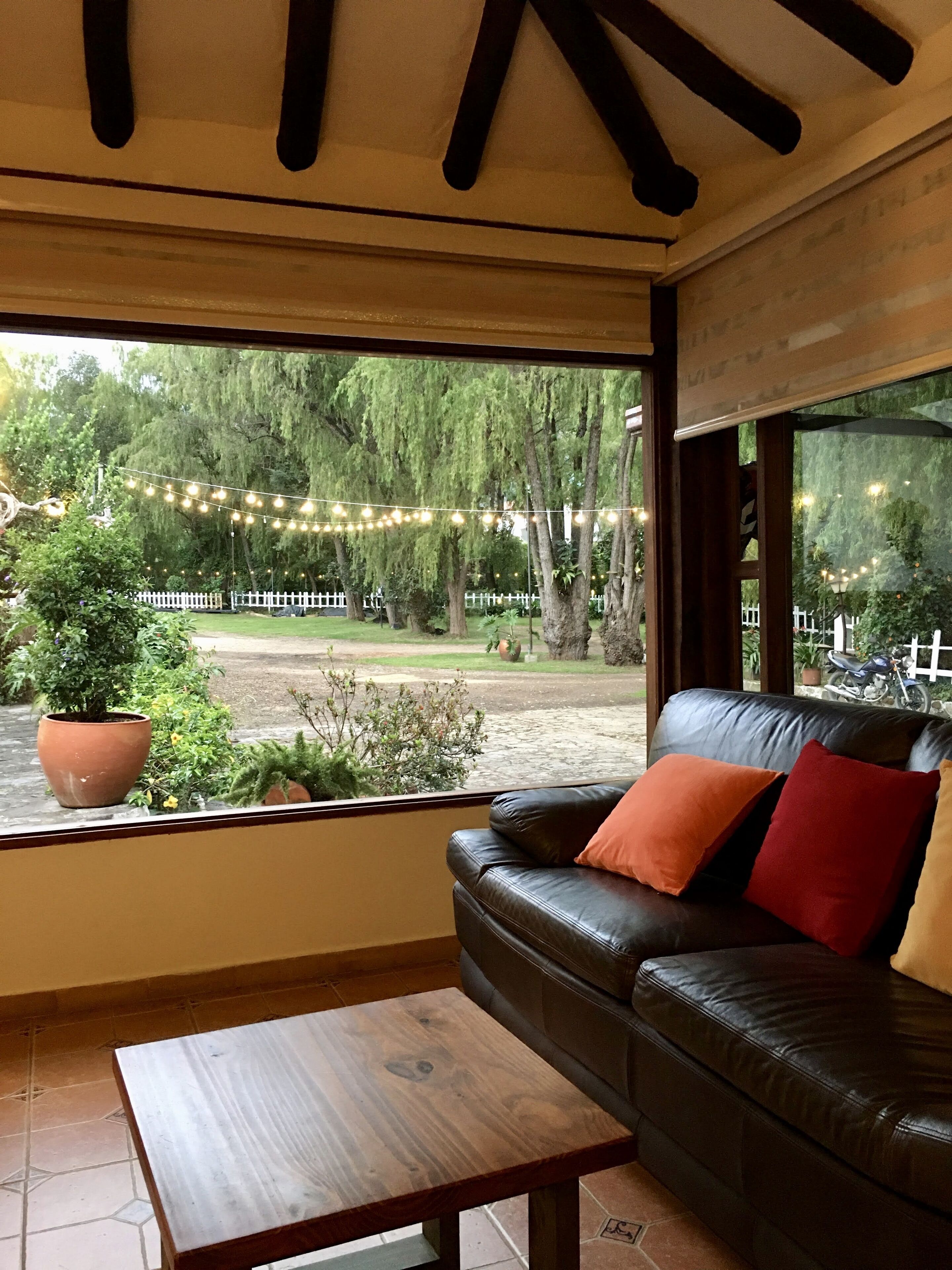 コンフォート スタジオスイート (Doble) | 羽毛の掛け布団、客室ごとに異なる装飾、客室ごとに異なるインテリア、デスク