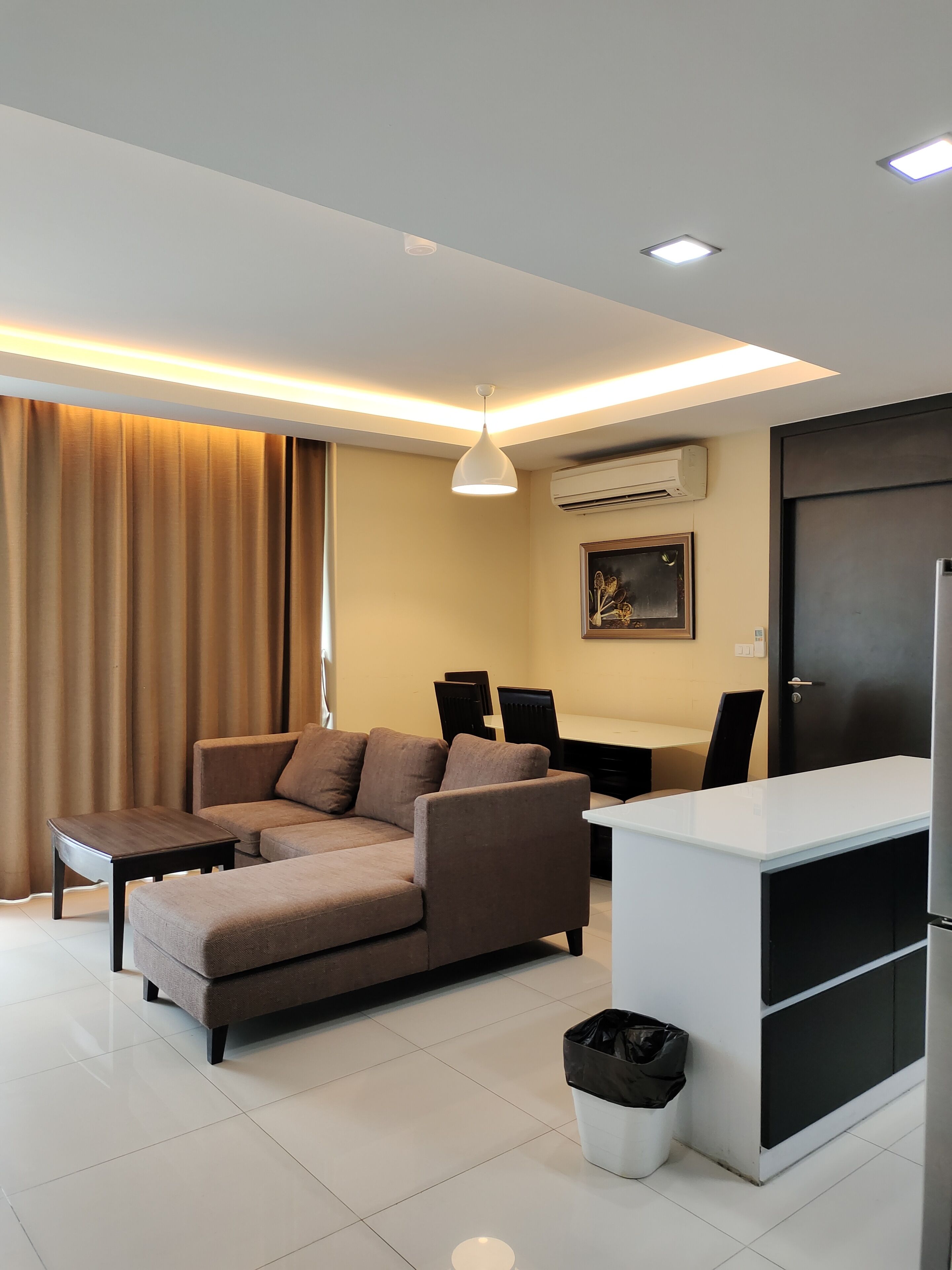 1 Bedroom | Living area | 32-inch LCD TV with cable channels, TV