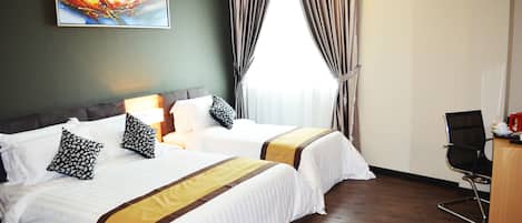 Family Deluxe Room | In-room safe, desk, free WiFi