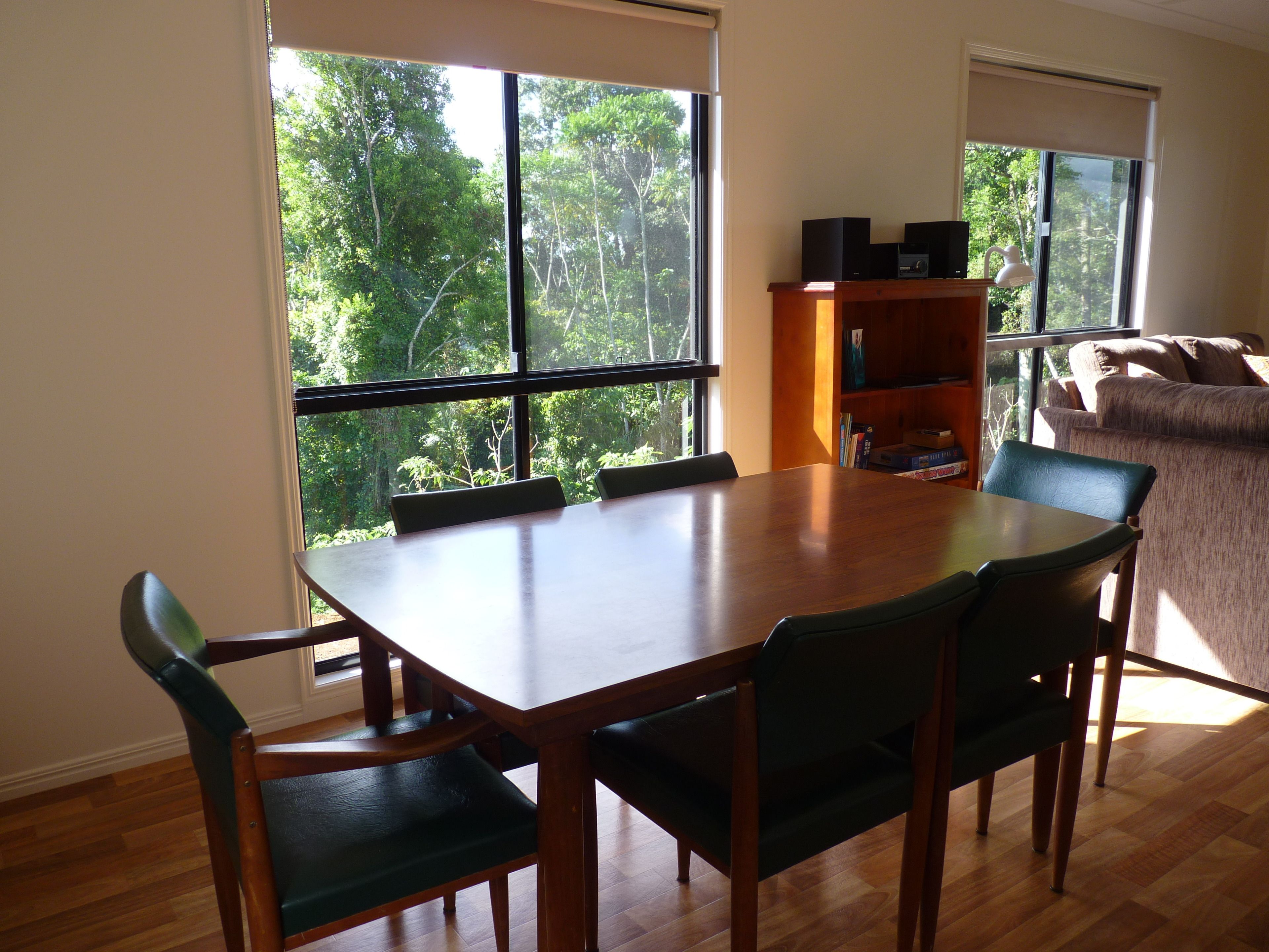 Bird Wing Cabin | In-room dining
