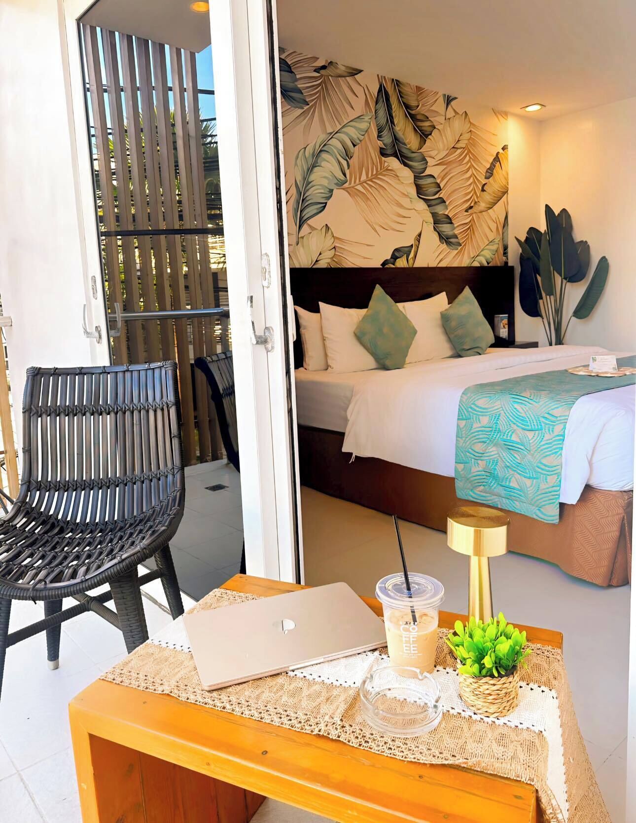 Room | Premium bedding, minibar, in-room safe, desk