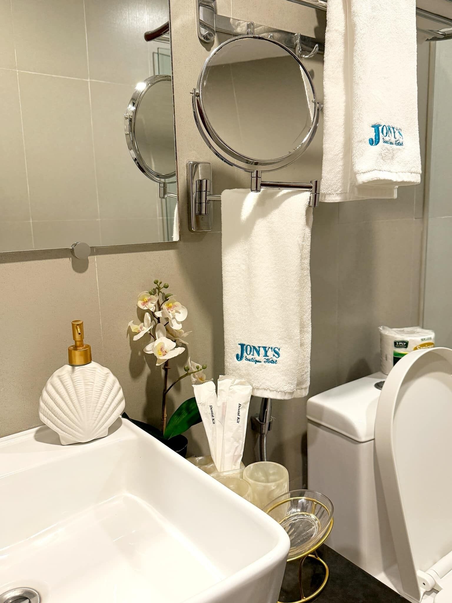 superior triple room | bathroom | shower, free toiletries, hair dryer, slippers