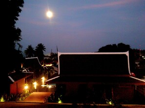 Front of property – evening/night - Kaya Mani Thai Villa Resort Samui (Koh Samui)