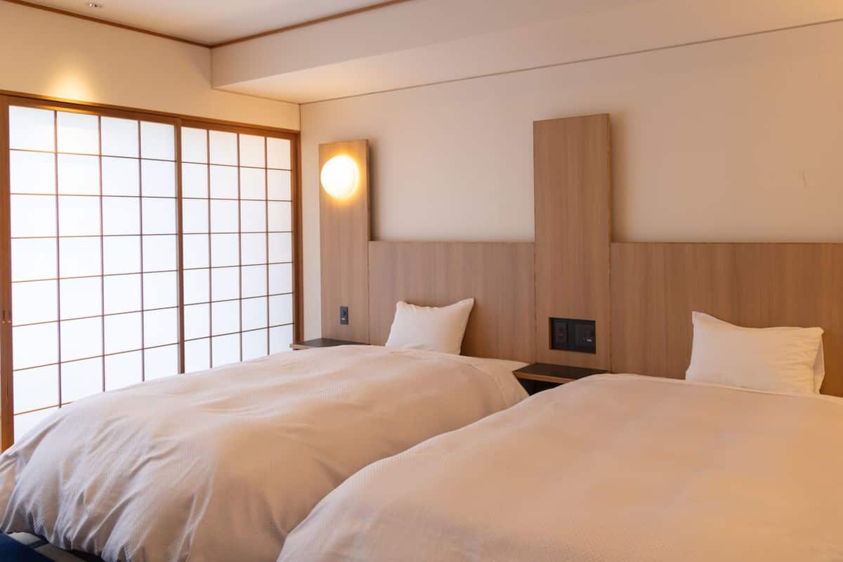 房內夾萬、遮光窗簾/窗簾、隔音、免費 Wi-Fi