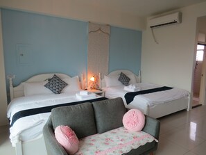 Family Quadruple Room | Premium bedding, soundproofing, free WiFi, bed sheets - GoodEatting (Jiaoxi)